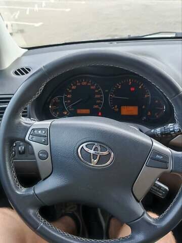 Серый Тойота Авенсис, объемом двигателя 2.2 л и пробегом 192 тыс. км за 7500 $, фото 14 на Automoto.ua