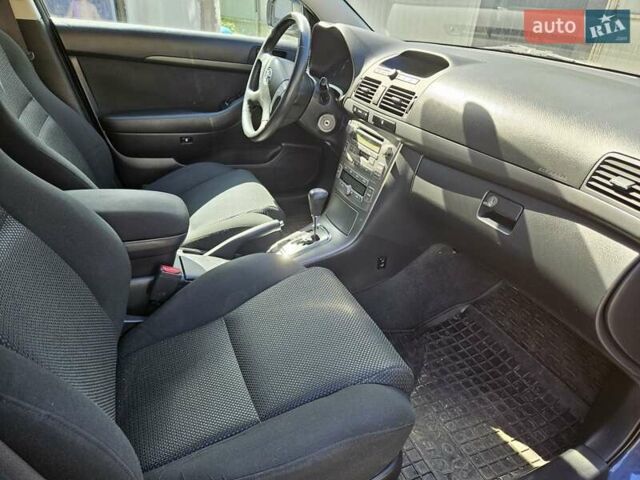 Серый Тойота Авенсис, объемом двигателя 1.79 л и пробегом 224 тыс. км за 7400 $, фото 15 на Automoto.ua
