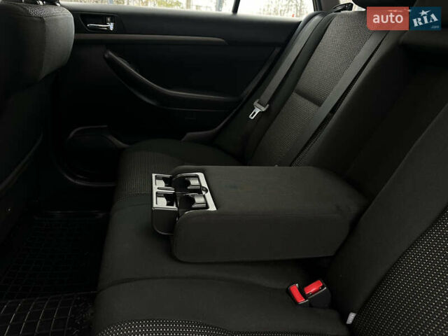 Серый Тойота Авенсис, объемом двигателя 1.8 л и пробегом 219 тыс. км за 6700 $, фото 35 на Automoto.ua