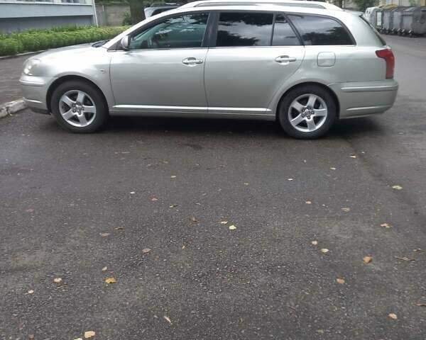 Серый Тойота Авенсис, объемом двигателя 2.2 л и пробегом 229 тыс. км за 5800 $, фото 5 на Automoto.ua
