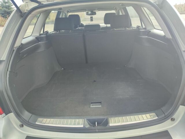 Серый Тойота Авенсис, объемом двигателя 2 л и пробегом 325 тыс. км за 5700 $, фото 17 на Automoto.ua