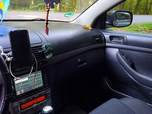 Сірий Тойота Авенсіс, об'ємом двигуна 2.2 л та пробігом 219 тис. км за 7300 $, фото 5 на Automoto.ua