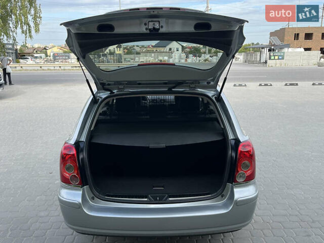 Сірий Тойота Авенсіс, об'ємом двигуна 1.8 л та пробігом 233 тис. км за 7700 $, фото 33 на Automoto.ua