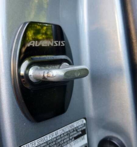 Сірий Тойота Авенсіс, об'ємом двигуна 2 л та пробігом 409 тис. км за 7000 $, фото 98 на Automoto.ua