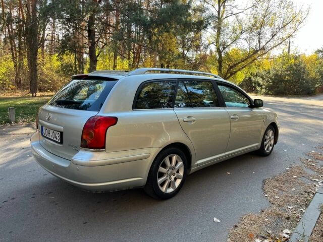 Серый Тойота Авенсис, объемом двигателя 0 л и пробегом 280 тыс. км за 2700 $, фото 7 на Automoto.ua