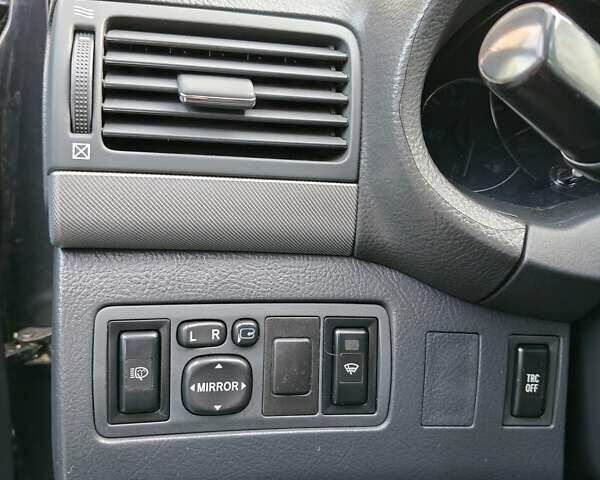 Серый Тойота Авенсис, объемом двигателя 2.2 л и пробегом 335 тыс. км за 6950 $, фото 34 на Automoto.ua