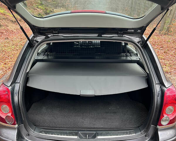 Серый Тойота Авенсис, объемом двигателя 2 л и пробегом 264 тыс. км за 5600 $, фото 10 на Automoto.ua