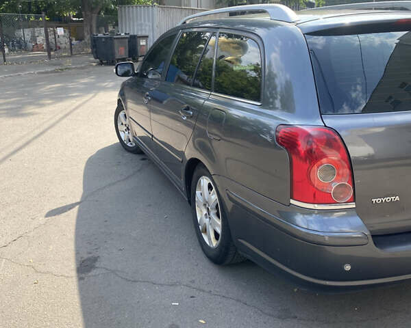 Сірий Тойота Авенсіс, об'ємом двигуна 2 л та пробігом 305 тис. км за 4700 $, фото 3 на Automoto.ua