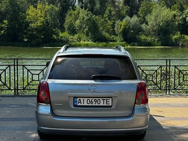 Серый Тойота Авенсис, объемом двигателя 2 л и пробегом 320 тыс. км за 5200 $, фото 7 на Automoto.ua