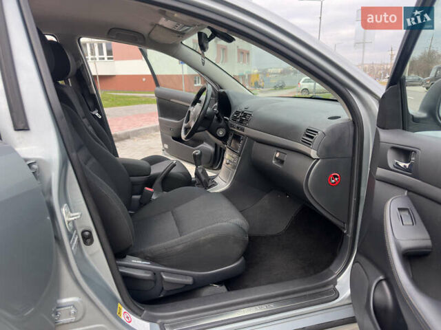 Серый Тойота Авенсис, объемом двигателя 1.8 л и пробегом 203 тыс. км за 7499 $, фото 31 на Automoto.ua