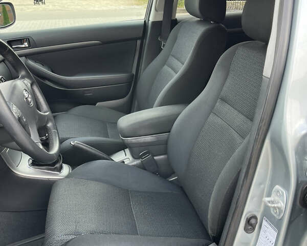 Сірий Тойота Авенсіс, об'ємом двигуна 1.8 л та пробігом 233 тис. км за 7700 $, фото 21 на Automoto.ua