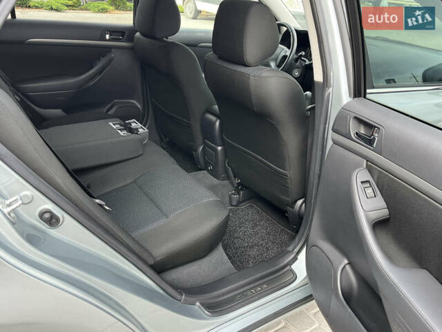 Сірий Тойота Авенсіс, об'ємом двигуна 1.8 л та пробігом 233 тис. км за 7700 $, фото 38 на Automoto.ua