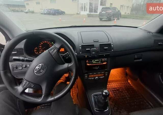 Серый Тойота Авенсис, объемом двигателя 2 л и пробегом 305 тыс. км за 6900 $, фото 8 на Automoto.ua
