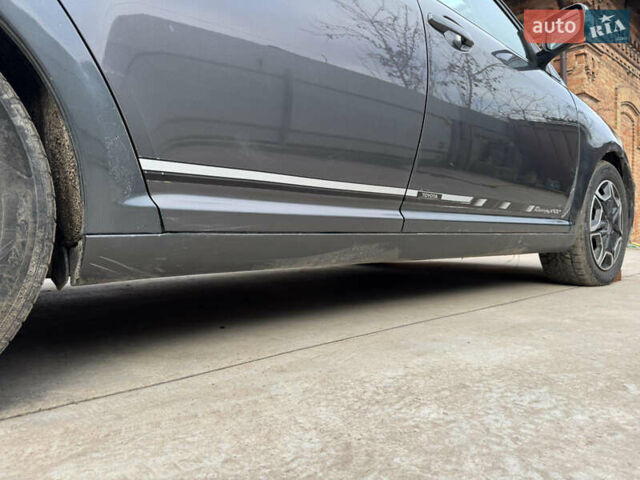 Серый Тойота Авенсис, объемом двигателя 2.23 л и пробегом 350 тыс. км за 3999 $, фото 13 на Automoto.ua