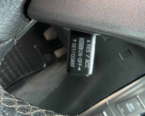 Серый Тойота Авенсис, объемом двигателя 2.2 л и пробегом 340 тыс. км за 3999 $, фото 19 на Automoto.ua