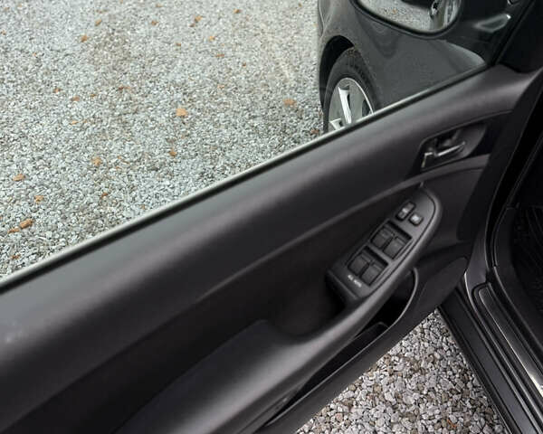 Серый Тойота Авенсис, объемом двигателя 2 л и пробегом 194 тыс. км за 7800 $, фото 81 на Automoto.ua