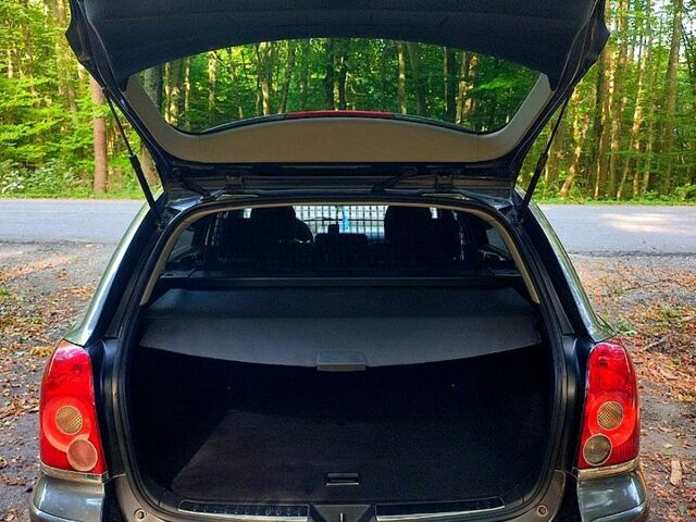 Сірий Тойота Авенсіс, об'ємом двигуна 2.2 л та пробігом 219 тис. км за 7300 $, фото 8 на Automoto.ua