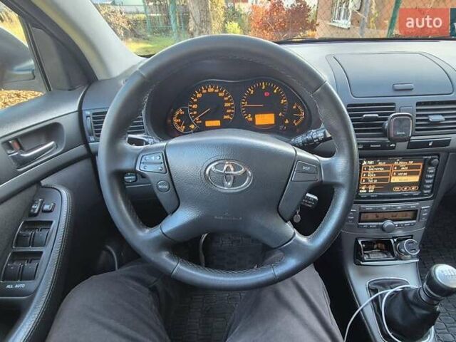 Серый Тойота Авенсис, объемом двигателя 2 л и пробегом 259 тыс. км за 7500 $, фото 11 на Automoto.ua