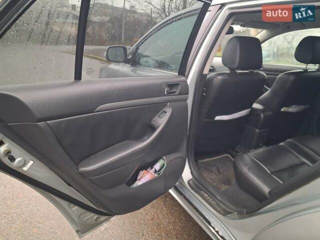 Серый Тойота Авенсис, объемом двигателя 2.23 л и пробегом 300 тыс. км за 4300 $, фото 12 на Automoto.ua