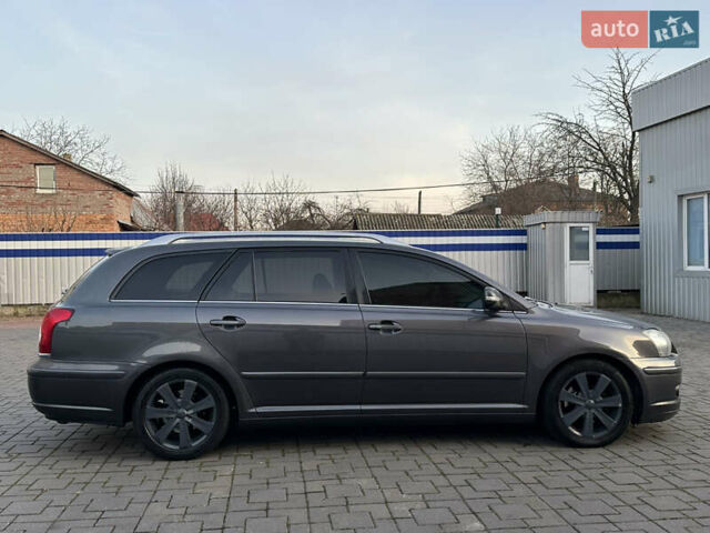 Серый Тойота Авенсис, объемом двигателя 2 л и пробегом 334 тыс. км за 7200 $, фото 6 на Automoto.ua