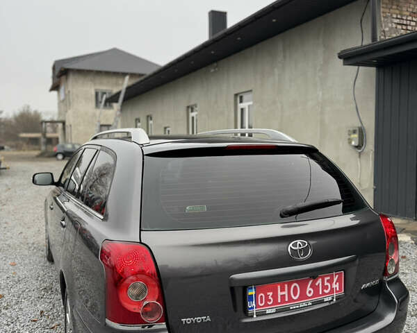 Серый Тойота Авенсис, объемом двигателя 2 л и пробегом 194 тыс. км за 7800 $, фото 8 на Automoto.ua