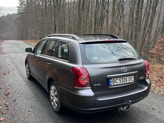 Серый Тойота Авенсис, объемом двигателя 2 л и пробегом 262 тыс. км за 5600 $, фото 4 на Automoto.ua