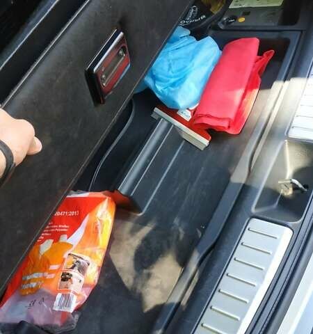 Сірий Тойота Авенсіс, об'ємом двигуна 2 л та пробігом 409 тис. км за 7000 $, фото 78 на Automoto.ua