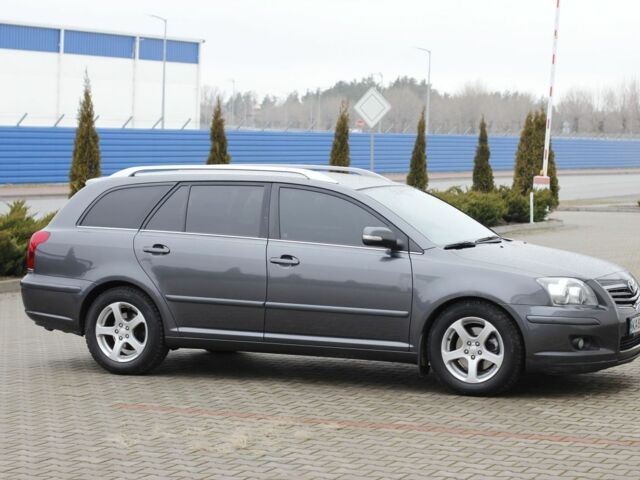 Серый Тойота Авенсис, объемом двигателя 2 л и пробегом 300 тыс. км за 8200 $, фото 6 на Automoto.ua