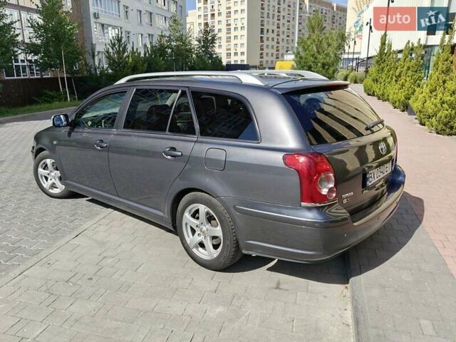 Серый Тойота Авенсис, объемом двигателя 2.2 л и пробегом 335 тыс. км за 6950 $, фото 30 на Automoto.ua