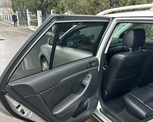 Серый Тойота Авенсис, объемом двигателя 2 л и пробегом 337 тыс. км за 6200 $, фото 20 на Automoto.ua