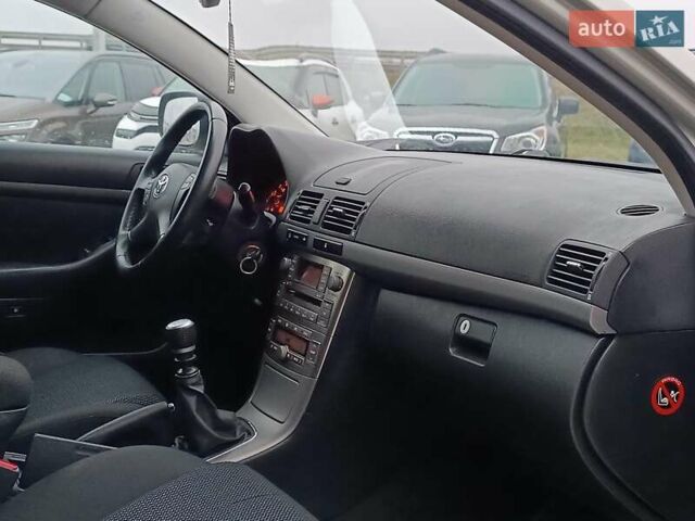 Сірий Тойота Авенсіс, об'ємом двигуна 2 л та пробігом 353 тис. км за 6450 $, фото 35 на Automoto.ua