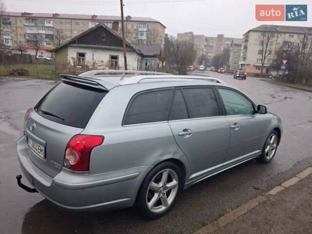 Серый Тойота Авенсис, объемом двигателя 2.23 л и пробегом 300 тыс. км за 4300 $, фото 3 на Automoto.ua