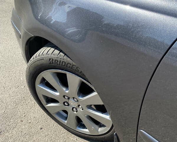 Серый Тойота Авенсис, объемом двигателя 2 л и пробегом 260 тыс. км за 6500 $, фото 10 на Automoto.ua