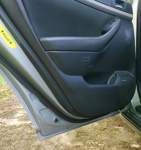 Сірий Тойота Авенсіс, об'ємом двигуна 2 л та пробігом 409 тис. км за 7000 $, фото 64 на Automoto.ua