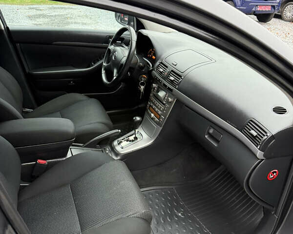 Серый Тойота Авенсис, объемом двигателя 2 л и пробегом 194 тыс. км за 7800 $, фото 106 на Automoto.ua