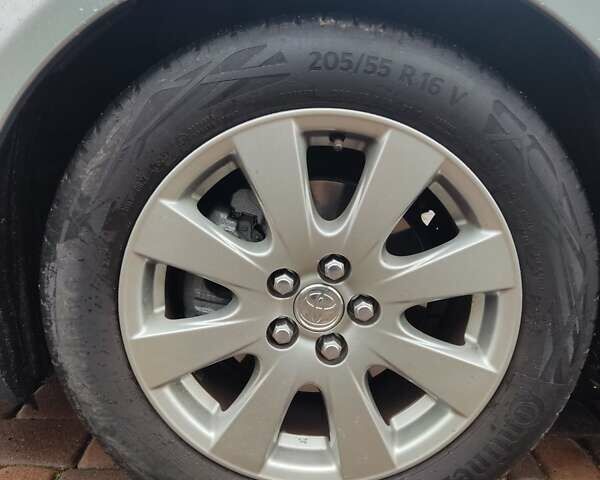 Серый Тойота Авенсис, объемом двигателя 1.8 л и пробегом 205 тыс. км за 7650 $, фото 26 на Automoto.ua