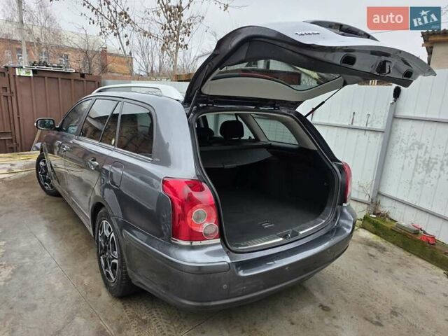 Серый Тойота Авенсис, объемом двигателя 2.2 л и пробегом 340 тыс. км за 3999 $, фото 23 на Automoto.ua