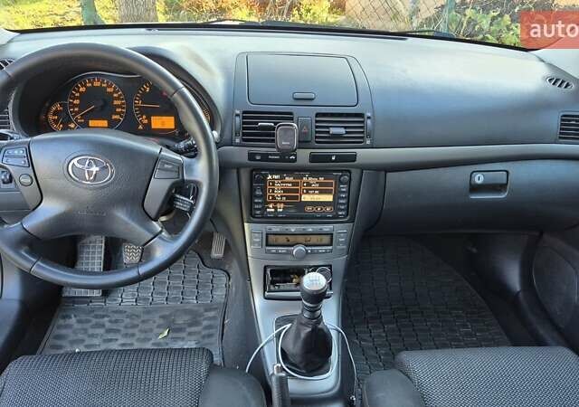 Серый Тойота Авенсис, объемом двигателя 2 л и пробегом 259 тыс. км за 7500 $, фото 13 на Automoto.ua