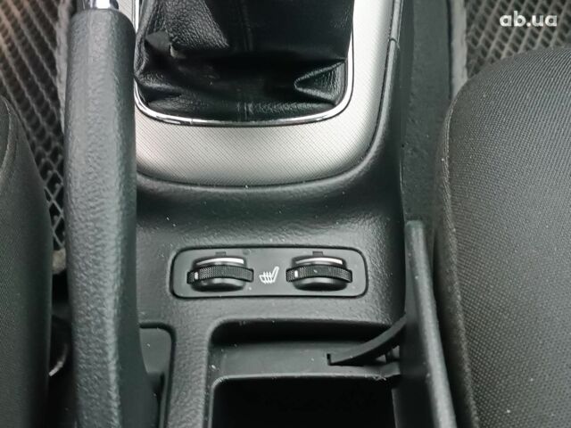 Серый Тойота Авенсис, объемом двигателя 2 л и пробегом 353 тыс. км за 6450 $, фото 28 на Automoto.ua