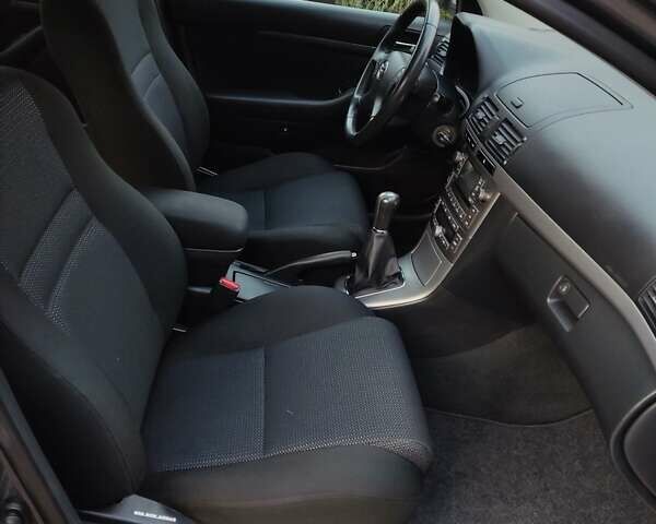 Сірий Тойота Авенсіс, об'ємом двигуна 1.8 л та пробігом 212 тис. км за 7700 $, фото 18 на Automoto.ua