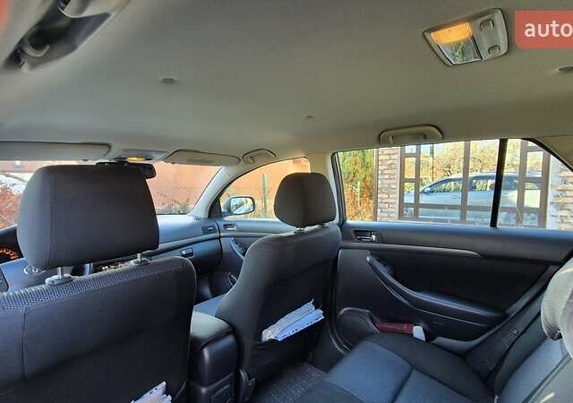 Серый Тойота Авенсис, объемом двигателя 2 л и пробегом 259 тыс. км за 7500 $, фото 14 на Automoto.ua