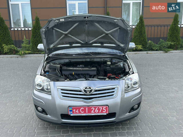 Сірий Тойота Авенсіс, об'ємом двигуна 1.8 л та пробігом 233 тис. км за 7700 $, фото 14 на Automoto.ua