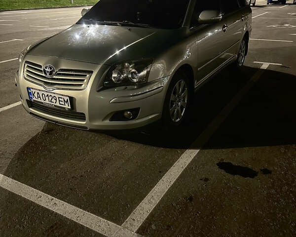 Серый Тойота Авенсис, объемом двигателя 2 л и пробегом 243 тыс. км за 6850 $, фото 8 на Automoto.ua