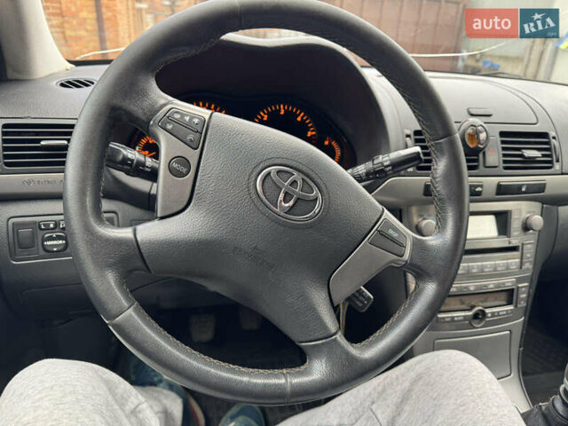 Серый Тойота Авенсис, объемом двигателя 2.23 л и пробегом 350 тыс. км за 3999 $, фото 11 на Automoto.ua