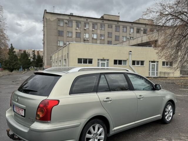 Серый Тойота Авенсис, объемом двигателя 2.2 л и пробегом 300 тыс. км за 2800 $, фото 3 на Automoto.ua