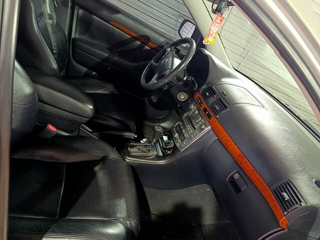 Сірий Тойота Авенсіс, об'ємом двигуна 2.2 л та пробігом 280 тис. км за 7000 $, фото 4 на Automoto.ua