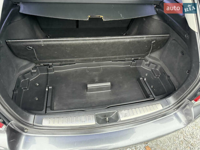 Серый Тойота Авенсис, объемом двигателя 2 л и пробегом 194 тыс. км за 7800 $, фото 123 на Automoto.ua