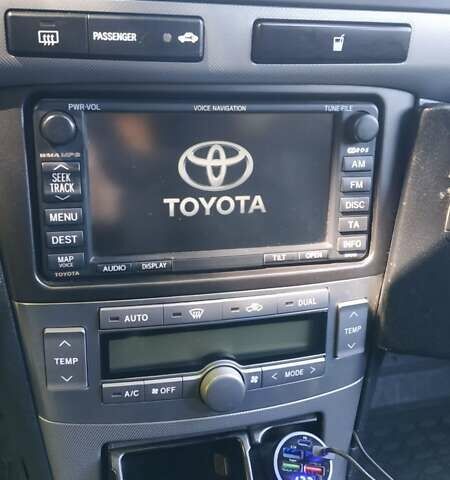 Сірий Тойота Авенсіс, об'ємом двигуна 2 л та пробігом 409 тис. км за 7000 $, фото 49 на Automoto.ua