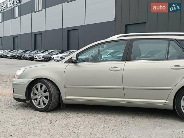 Сірий Тойота Авенсіс, об'ємом двигуна 2 л та пробігом 353 тис. км за 6450 $, фото 1 на Automoto.ua