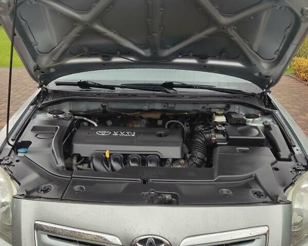 Серый Тойота Авенсис, объемом двигателя 1.8 л и пробегом 205 тыс. км за 7650 $, фото 25 на Automoto.ua